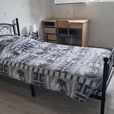 Apartment De 4